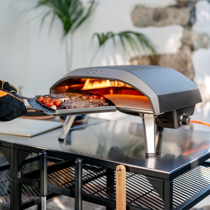 Ooni Koda 16 Gas - Portable Pizza Oven - Now with FREE cover